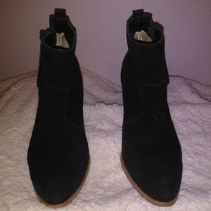 Black Crown Vintage suede booties